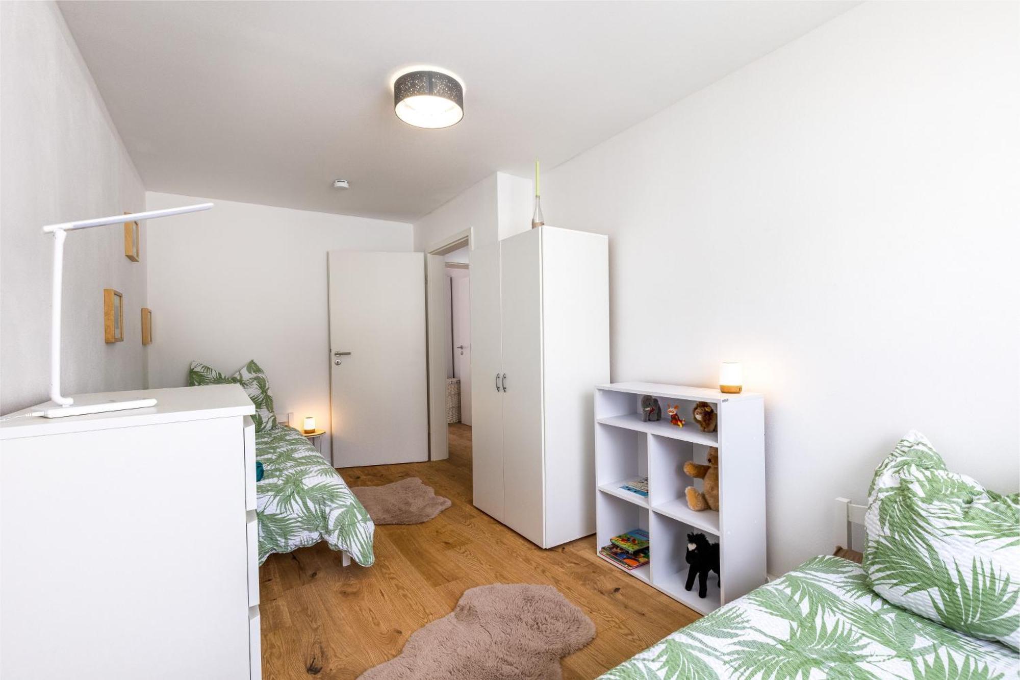 Schoenes, Modernes Apartment Mit Zwei Schlafzimmern - Zentral Mit Balkon Fuer 6 Personen Montabaur Bagian luar foto